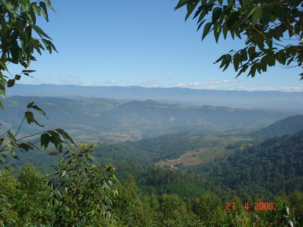 Vista de Serra do Morro da Pindotiba by NELIO BIANCO 3