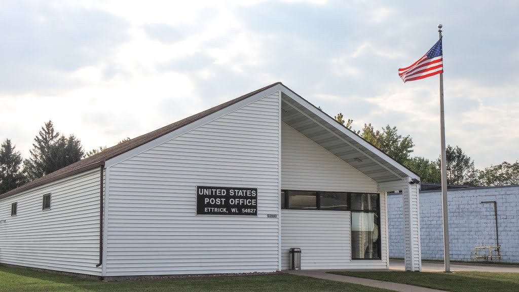 Ettrick, Wisconsin post office 54627 by D200DX