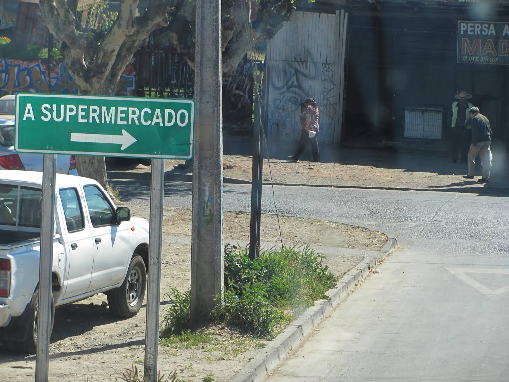 Av.3 1/2 Acceso al Supermercado - Talca by Luis Cesar