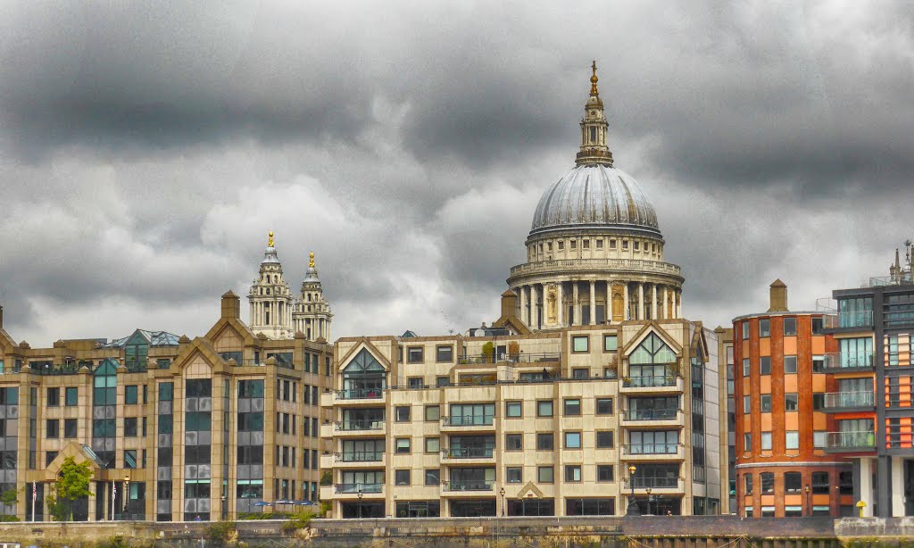 St Paul's Cathedral, London Borough of Southwark Greater London, UK by Stuart Smith