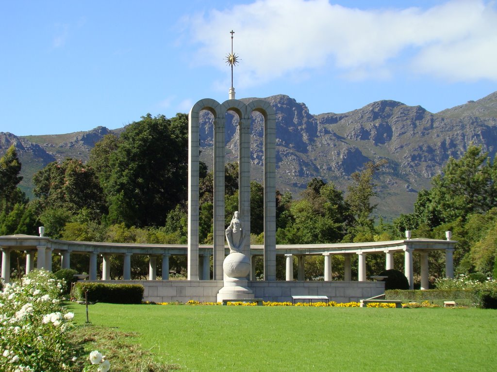 Afrique du Sud: Franschhoek - le Huguenot mémorial by daniel naturel