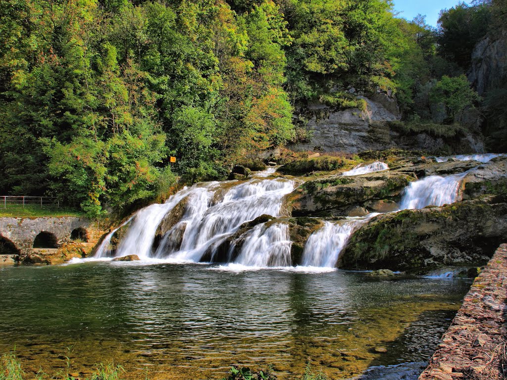 Bourg-de-Sirod : la cascade des Forges by JGS25