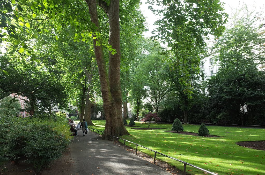 LONDON PORCHESTER SQUARE GARDEN by Alan McFaden