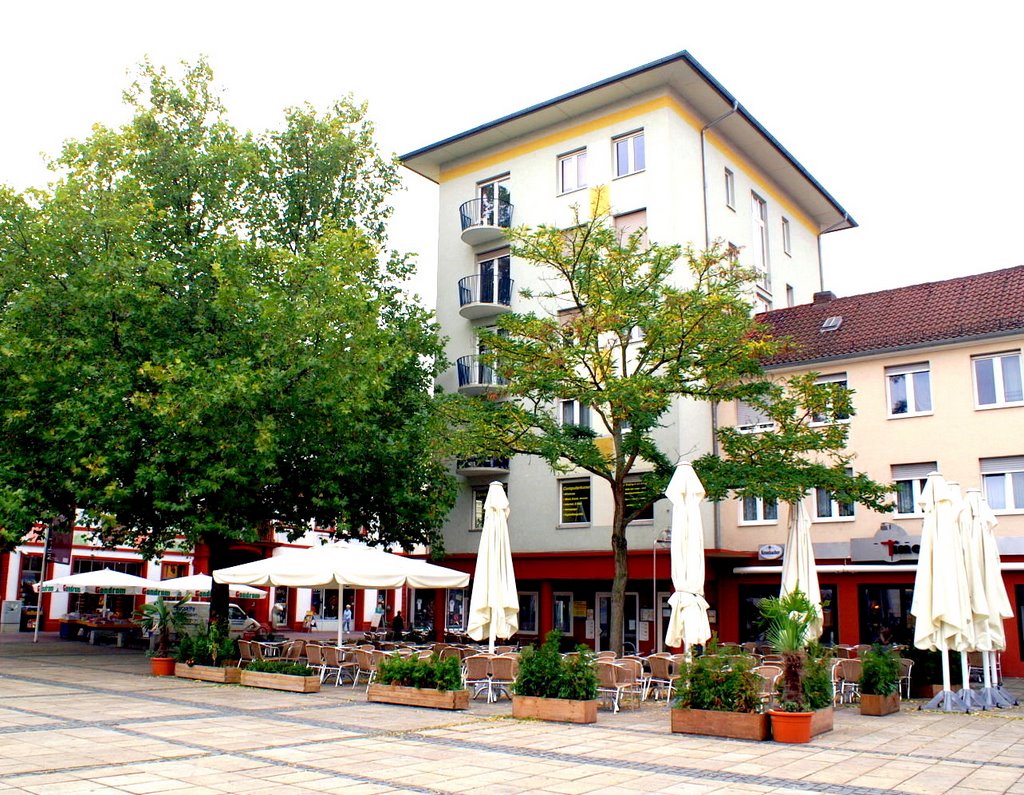 Mach mal Pause - Times café / Ludwigsplatz by Peter W. Ehl