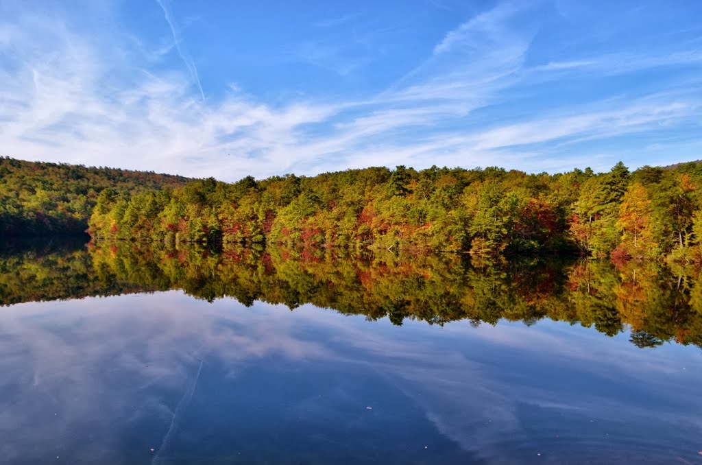 Hanging Rock Lake by Justin P