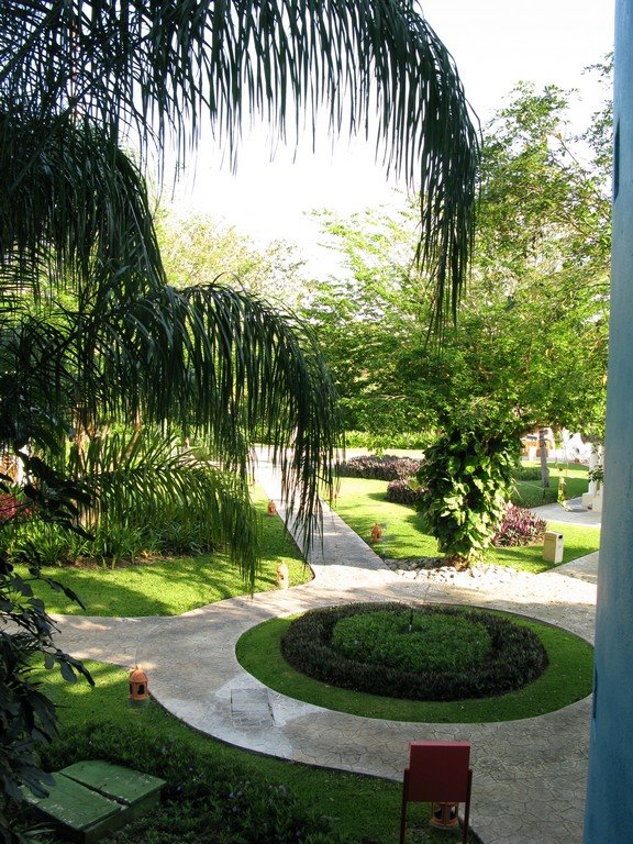 Face au bâtiment 15 du Grand Xcaret by gbouchard