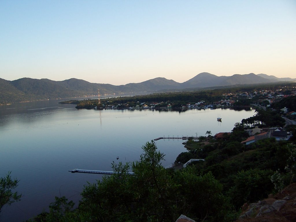 Amanhecer da Lagoa da Conceição by Paulo H. Lima