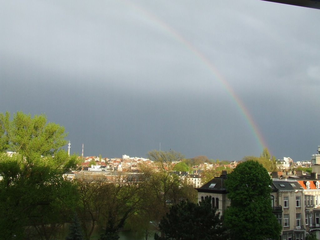 Arc-en-ciel sur Ixelles by neliw