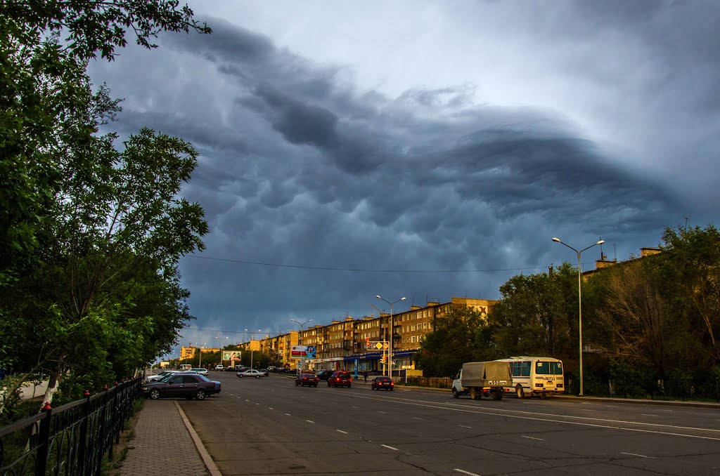 «Lenticular Mammatus» by oleg63zh