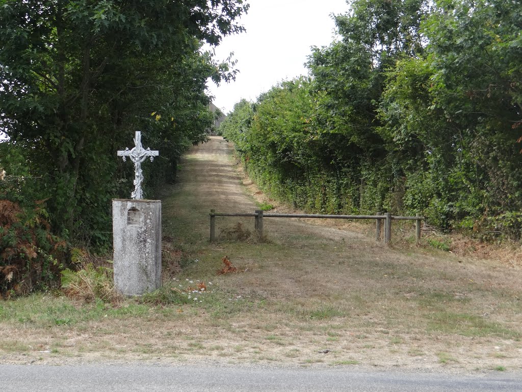 Campbon - Croix de la chapelle Ste Barbe - 2013 by Breizh...up!