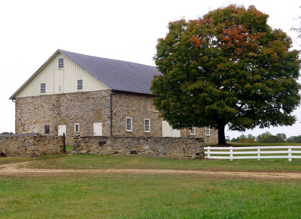 Old Stone Barn on Lime Kiln Road Near Snickersville Turnpike by Wewah