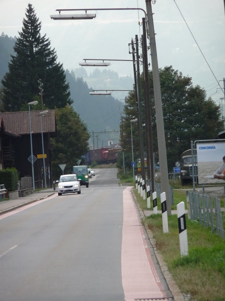 Ambri Sopra beim Bahnhof by bienenritter