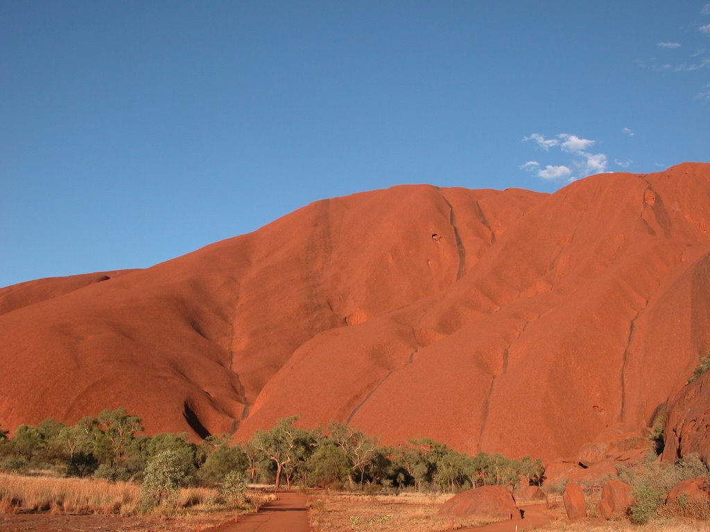 Stunning sunset near the Uluru!! by Philipp Gaertner