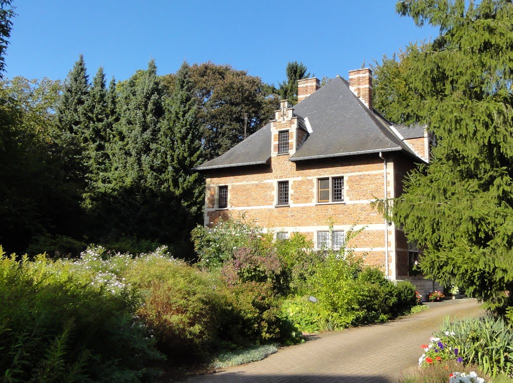 Pastorie Groot-Bijgaarden by Pascal Van Acker