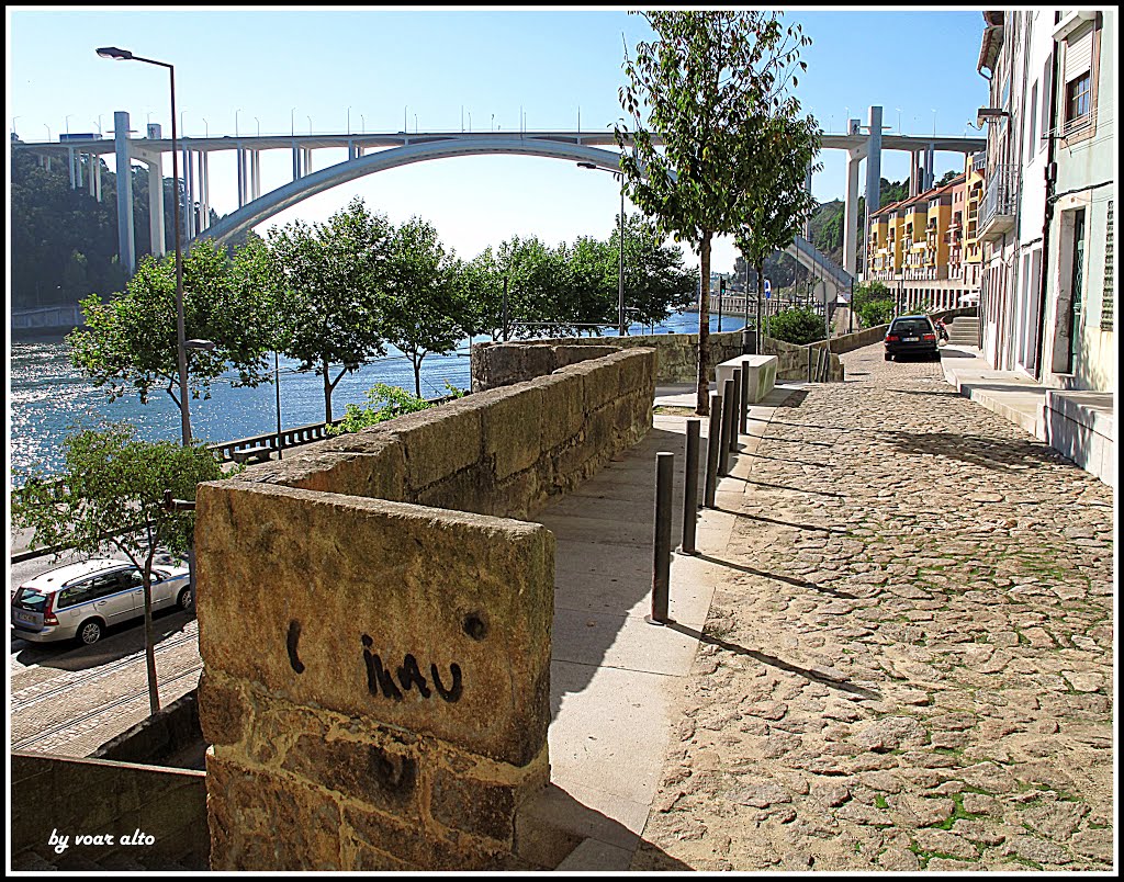 Porto Massarelos,níveis elevados / at higher levels by Voar Alto