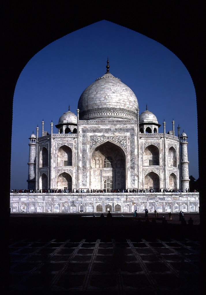 Agra India by christopher vincent