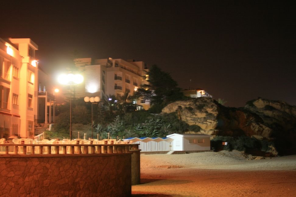 Albufeira at night by Romain Schwartz