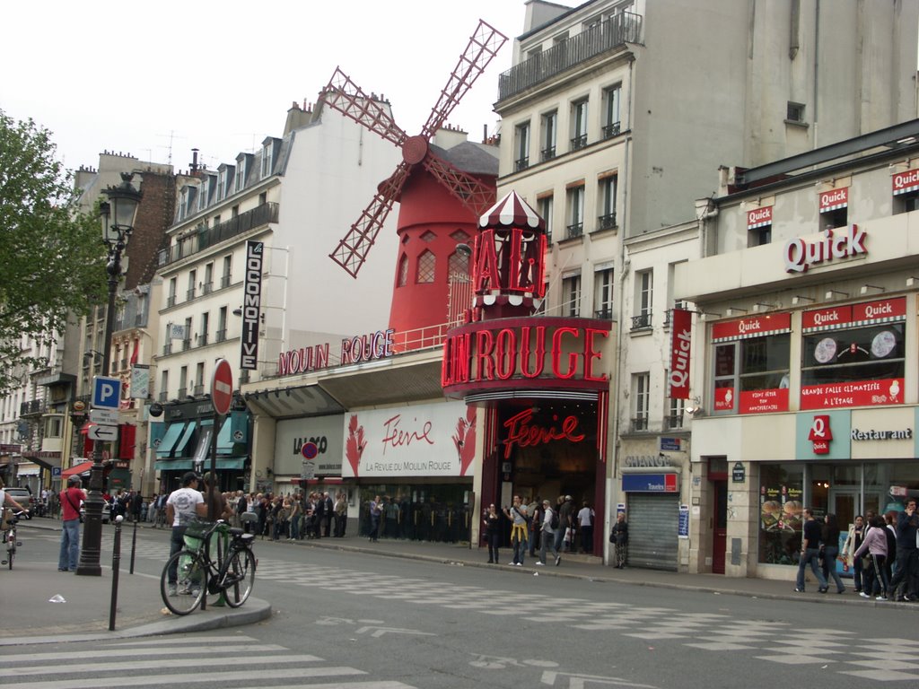 Le Moulin Rouge by Mark Spencer