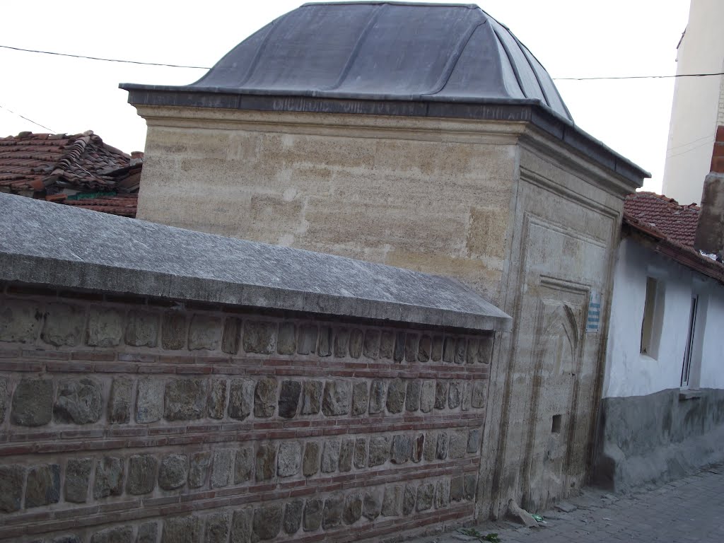 Edirne, Süle Çelebi Camii Çeşmesi by Kasım OKTAY