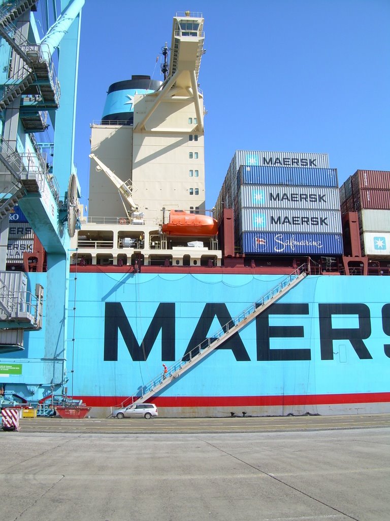 Emma Maersk at APMT Algeciras by stevenbrandist