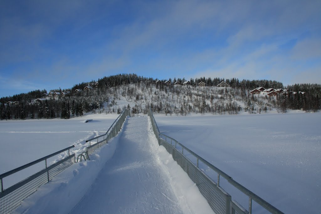 Finland, Ukkohalla the bridge on the lake by wanni