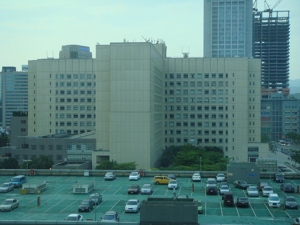 Taipei City Hall (from taipei 101-4F) by HsuanRT