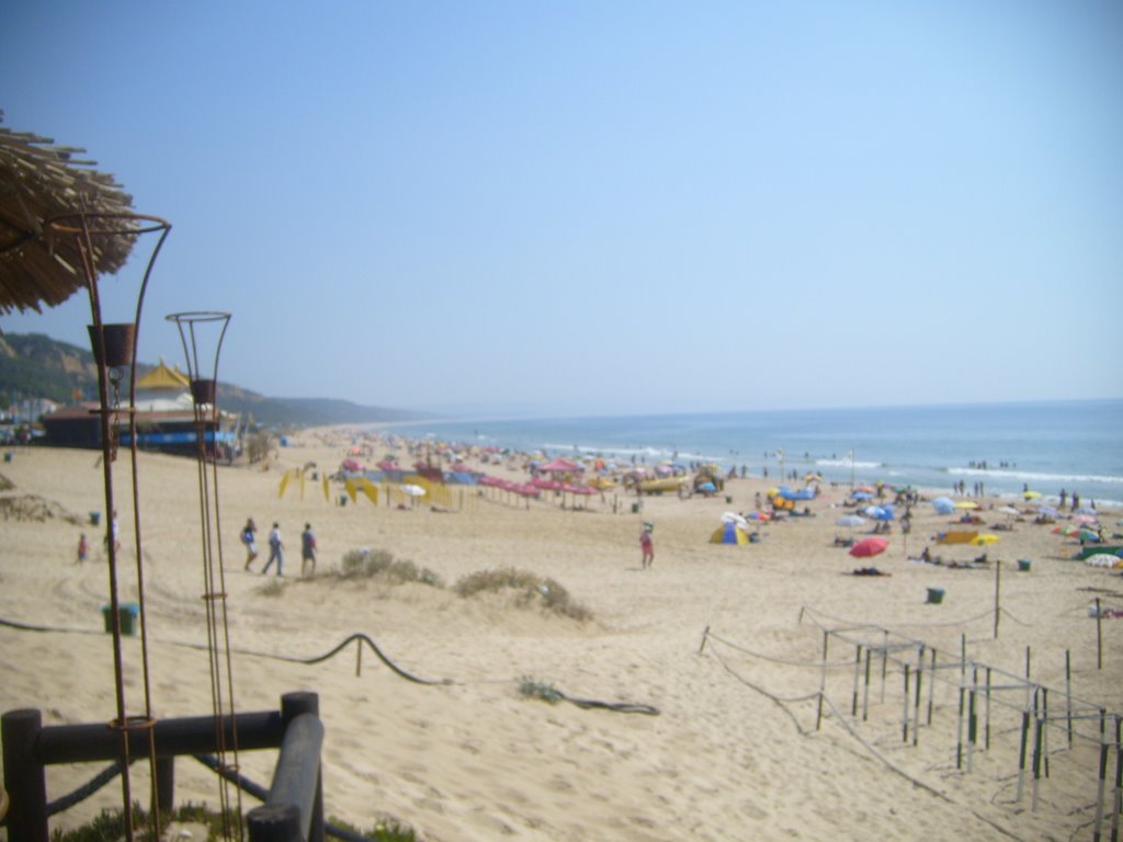 Playa Da Fonte Da Telha ( Cabana Bar ) by tonyk91420