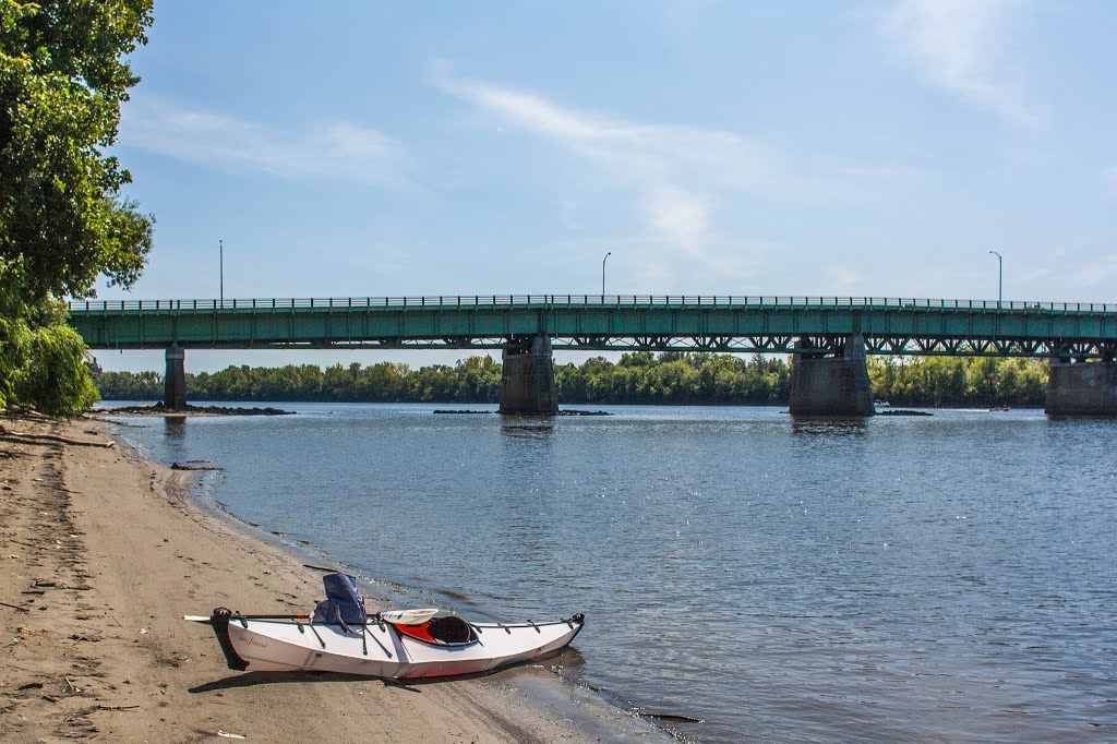 North End Bridge, Springfield, MA by Tipa