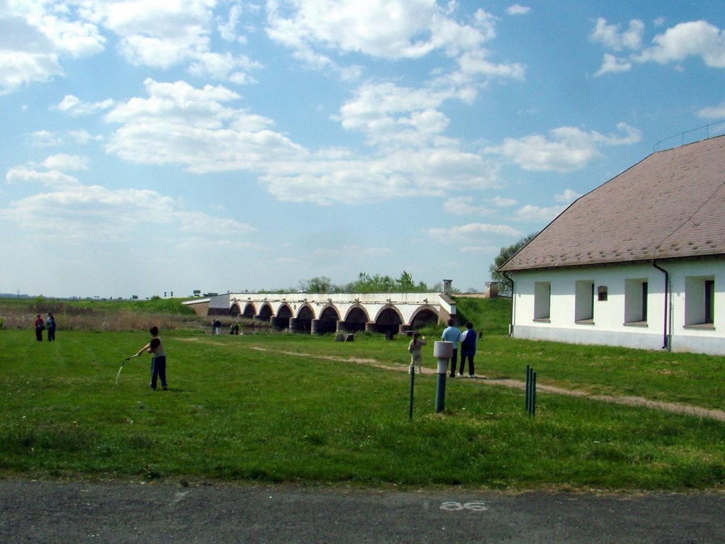 A Kilenclyukú és a Pásztormúzeum - The "Nine-hole",and the Shepherd Museum by Pinke László