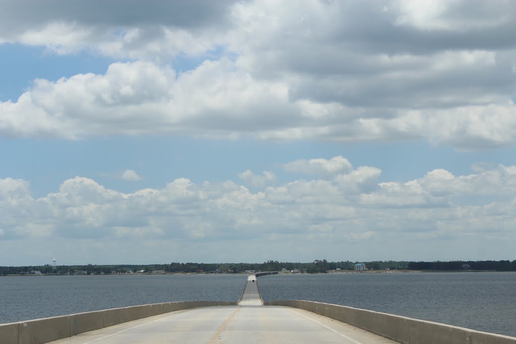 Haughton Rd. Over Swan Bay by by niro