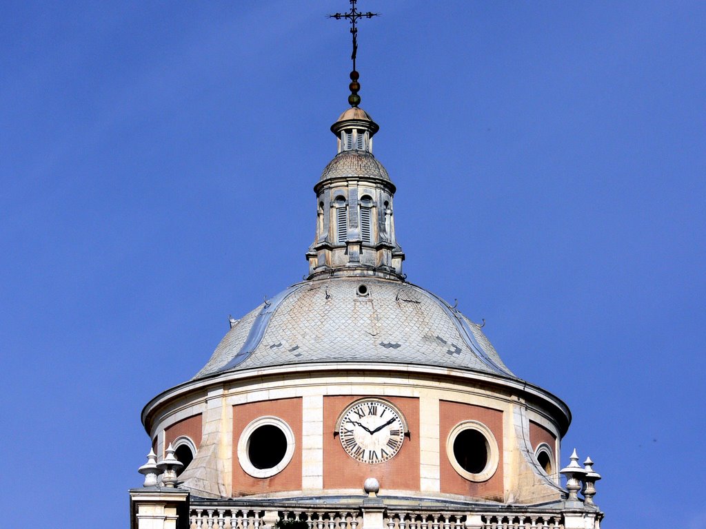 ARANJUEZ (Madrid). Palacio Real. Reloj de la cúpula del Palacio. by Carlos Sieiro del Ni…