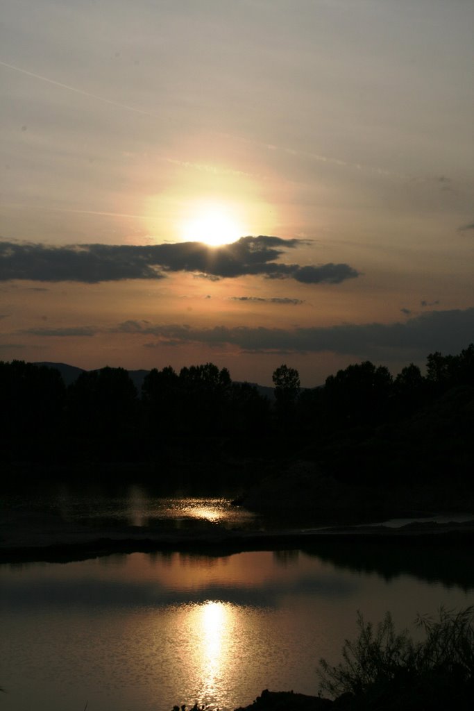 TERNI - TRAMONTO CON RIFLESSO SU LAGHETTI DI CAVA. by Dancos