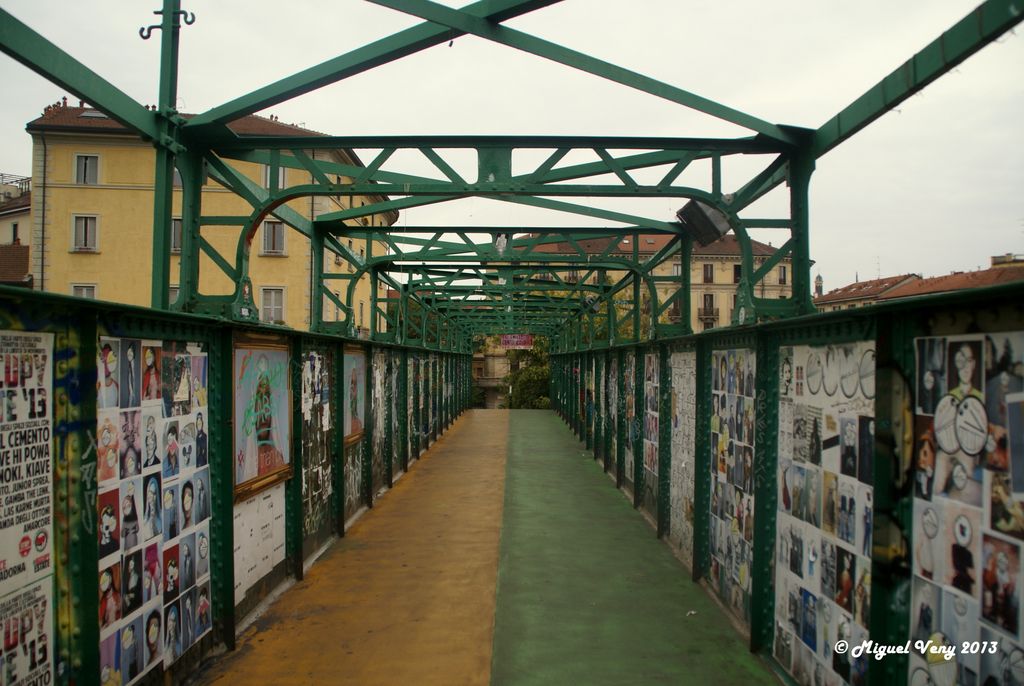 «Puente» Via Tortona - Milán - Italia by Miguel Veny