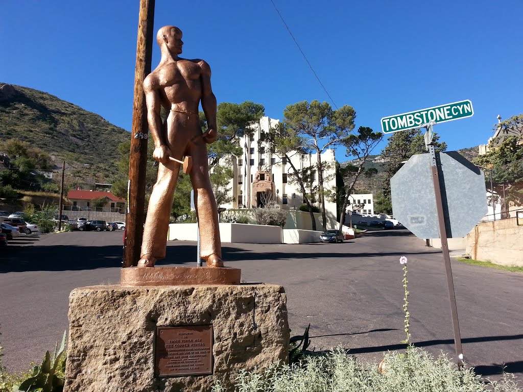 Statue to Bisbee copper miners by philargyry