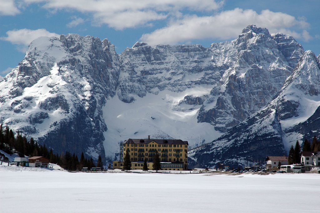 Sorapiss from Misurina Lake by freesbee98