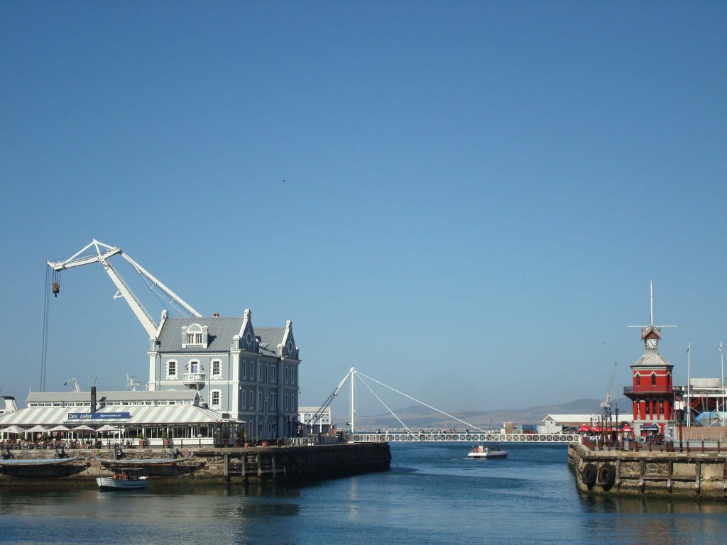 V & A Waterfront by Emiliano Homrich