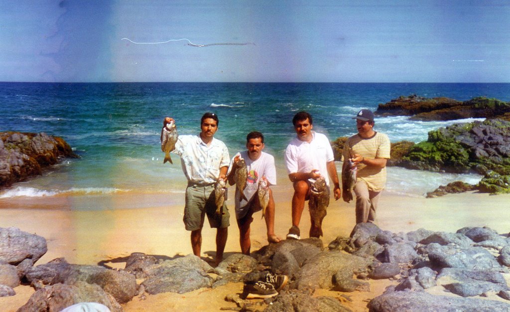 Mis Carnales y yo exito en la pesca"Puro Roncador Pal Caldo by Lalo Moreno