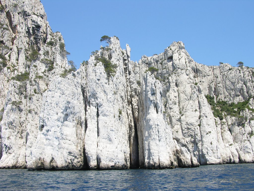 Le massif des Calanques by François Madic