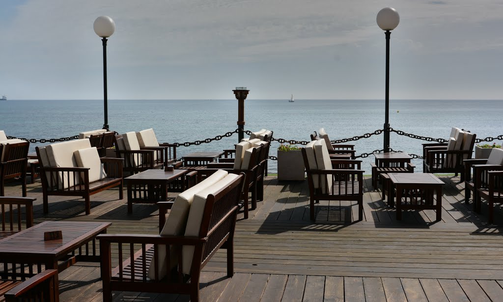 Restaurante Nautilus, Torrevieja, Provinz Alicante, Spanien by Norbert Kurpiers