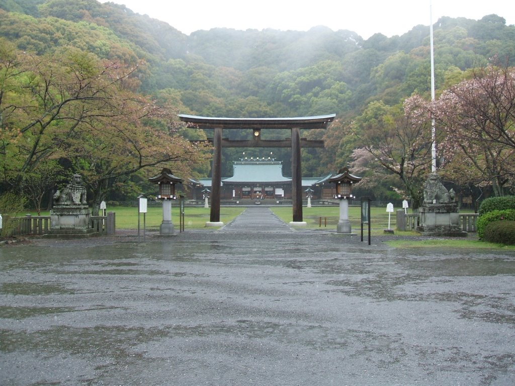 Shizuokaken Gokoku shrine by ireihi1