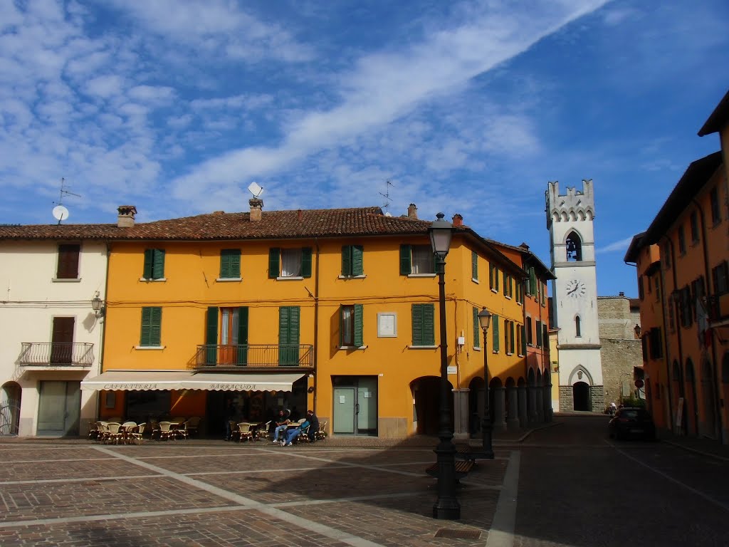 Civitella di Romagna - la Piazza by Lancil8