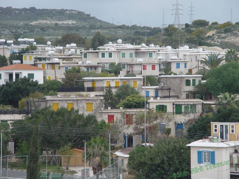 Protaras, bunte Häuser, colored houses by Thomas P.