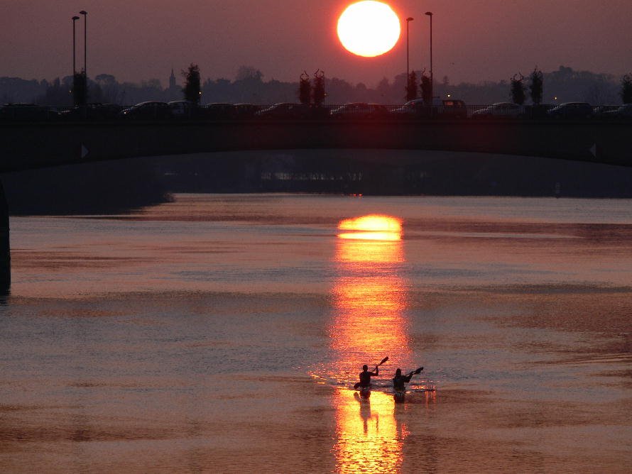 Coucher de soleil Angers by AUBIN François