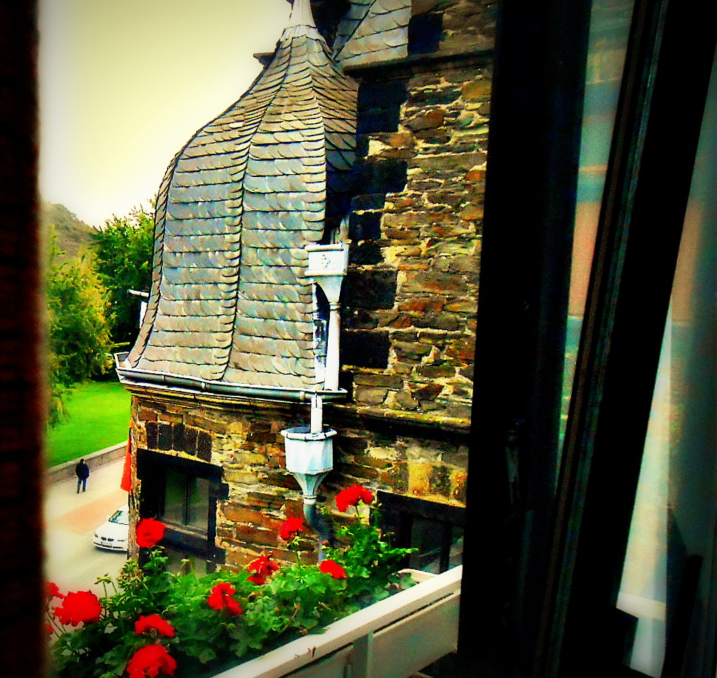 Andernach. Blick aus meinem Hotelfenster by Raingard Ricklefs