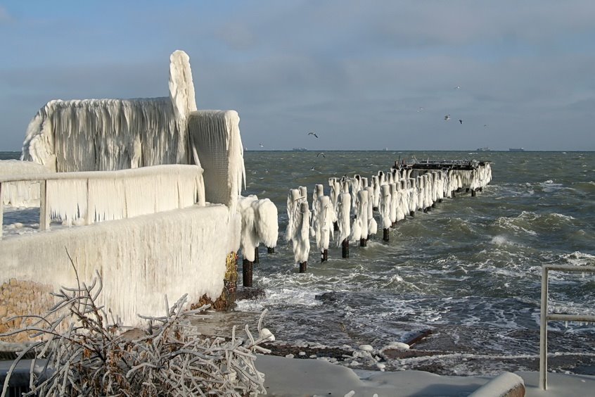 Old pier in Lanzheron 4/01/2008 (t-12C) by Victor Velund