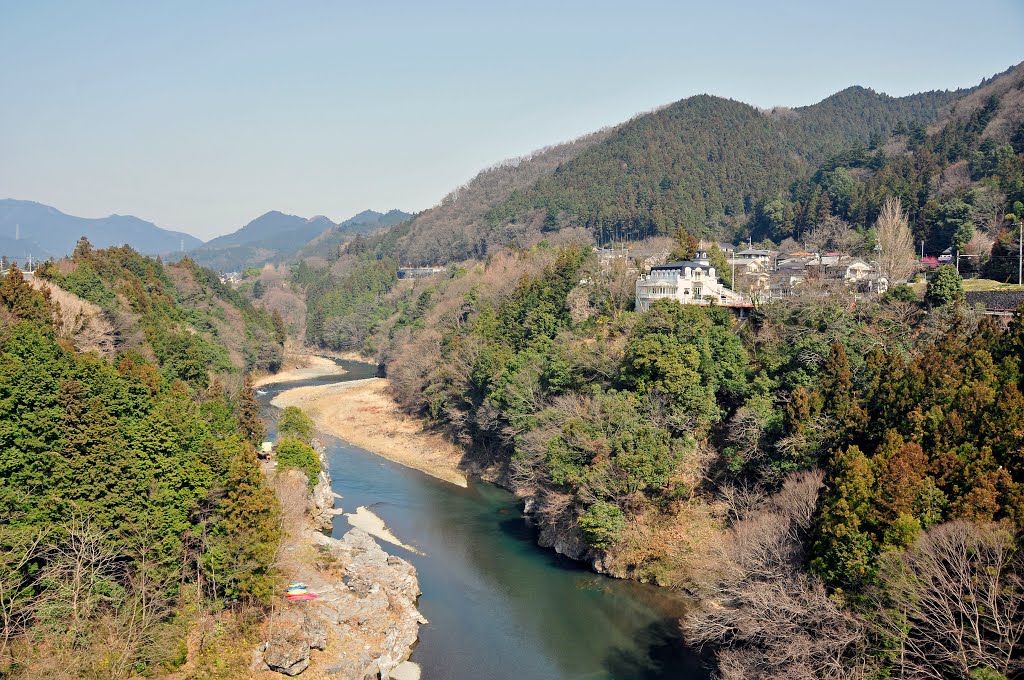 Tama River by Stew Holbrook