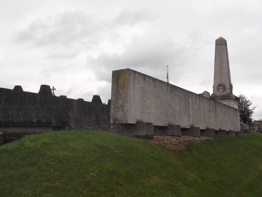 77-Lagny monument aux morts de 39-45 by jefrpy