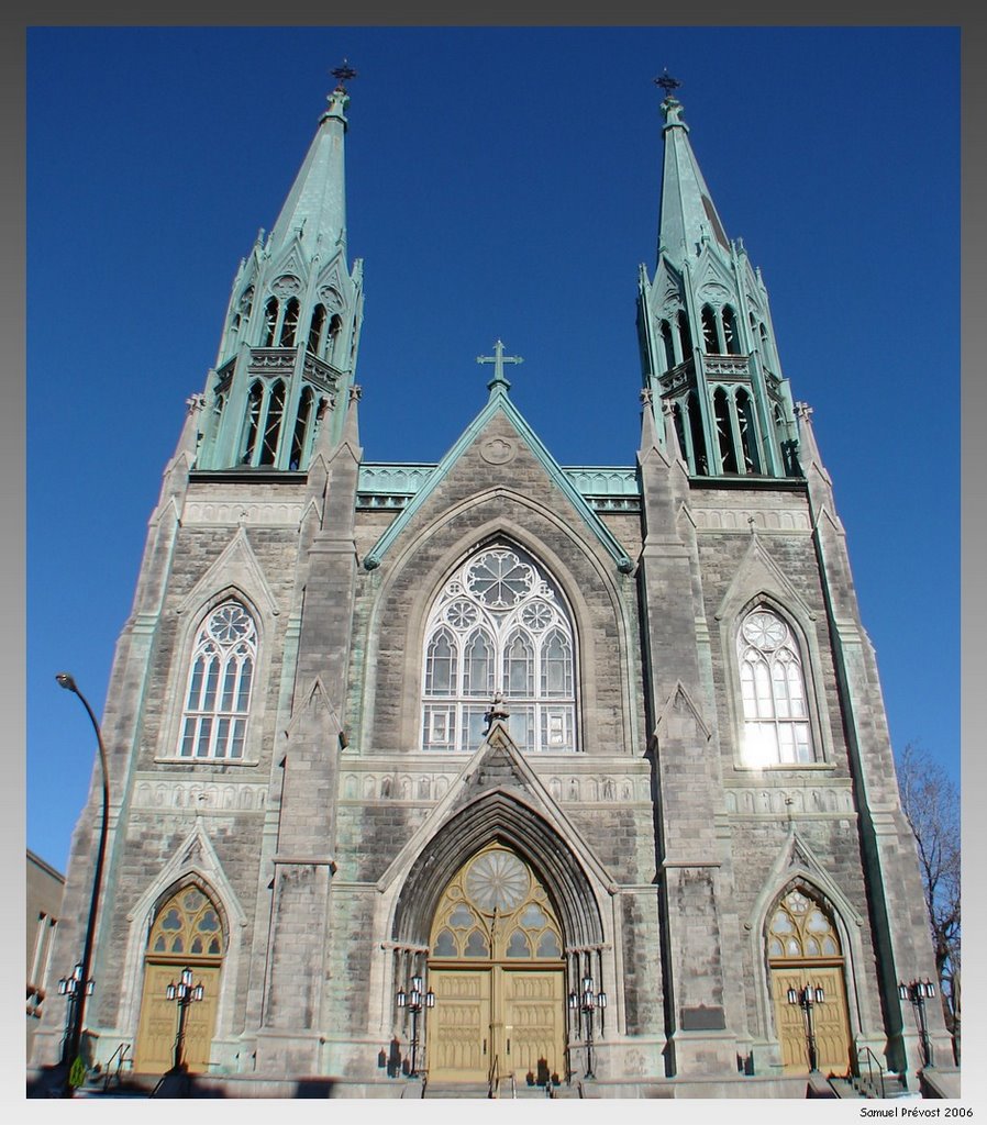 Église St-Edouard, coin St-Denis et Beaubien by samprevost