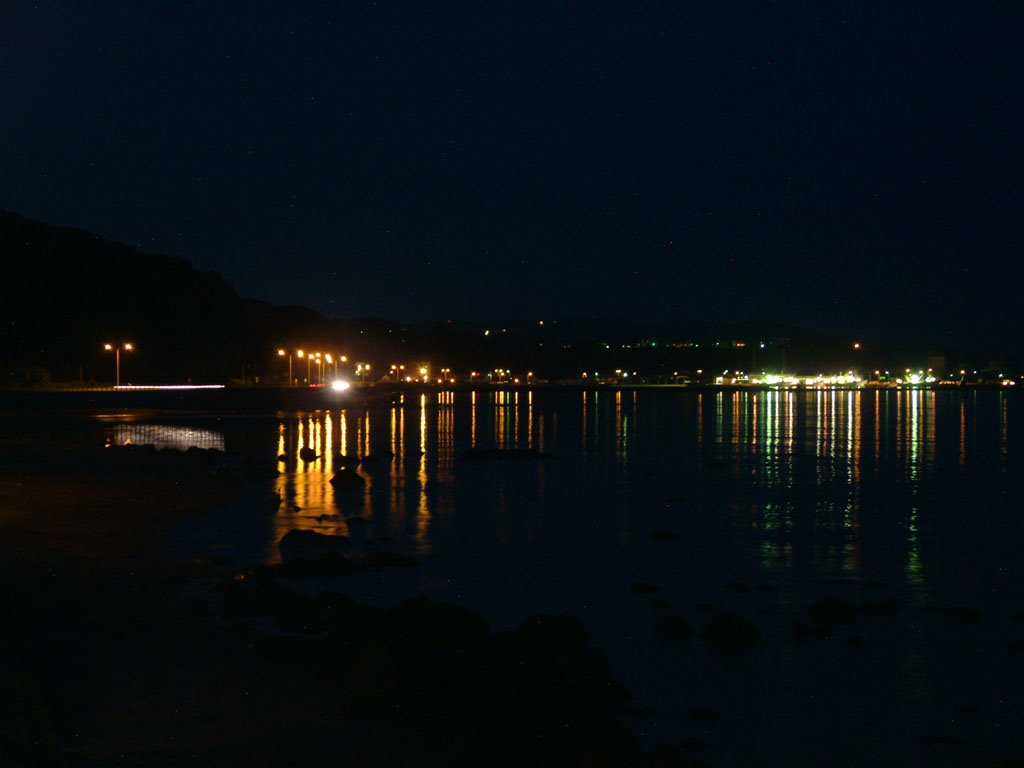 Abashiri port (nightview) by namiji