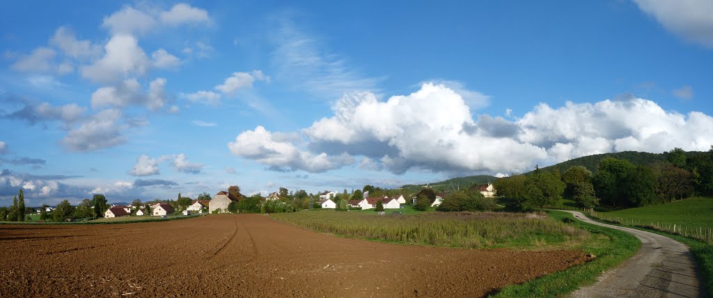 Village de Beaufort (Jura) by Alain TREBOZ